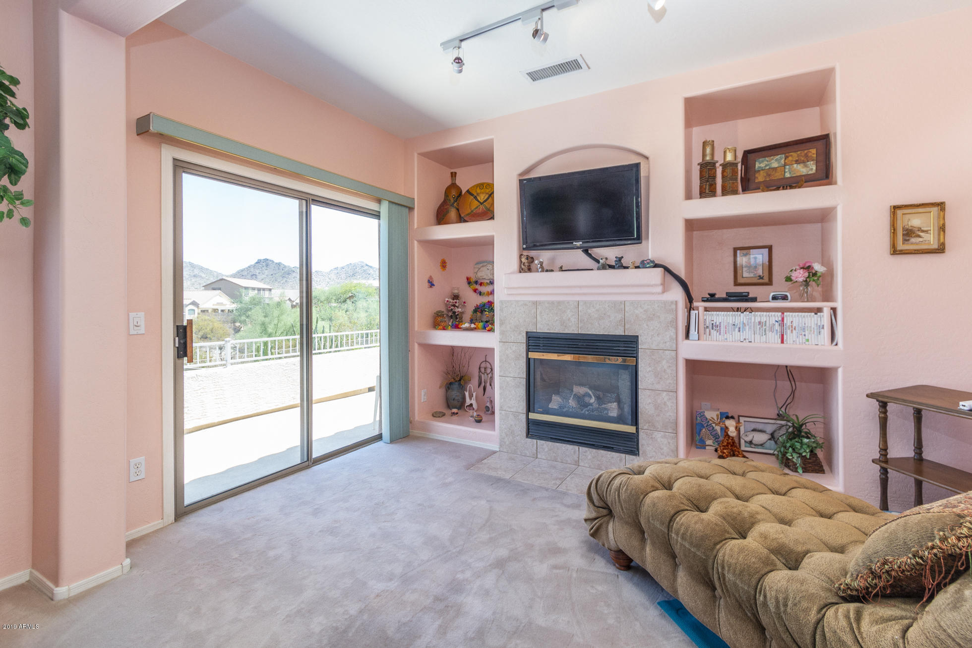 17530 West Rock Ledge Road Goodyear, AZ 85338 - Photo 17 of 54 17) MASTER SITTING