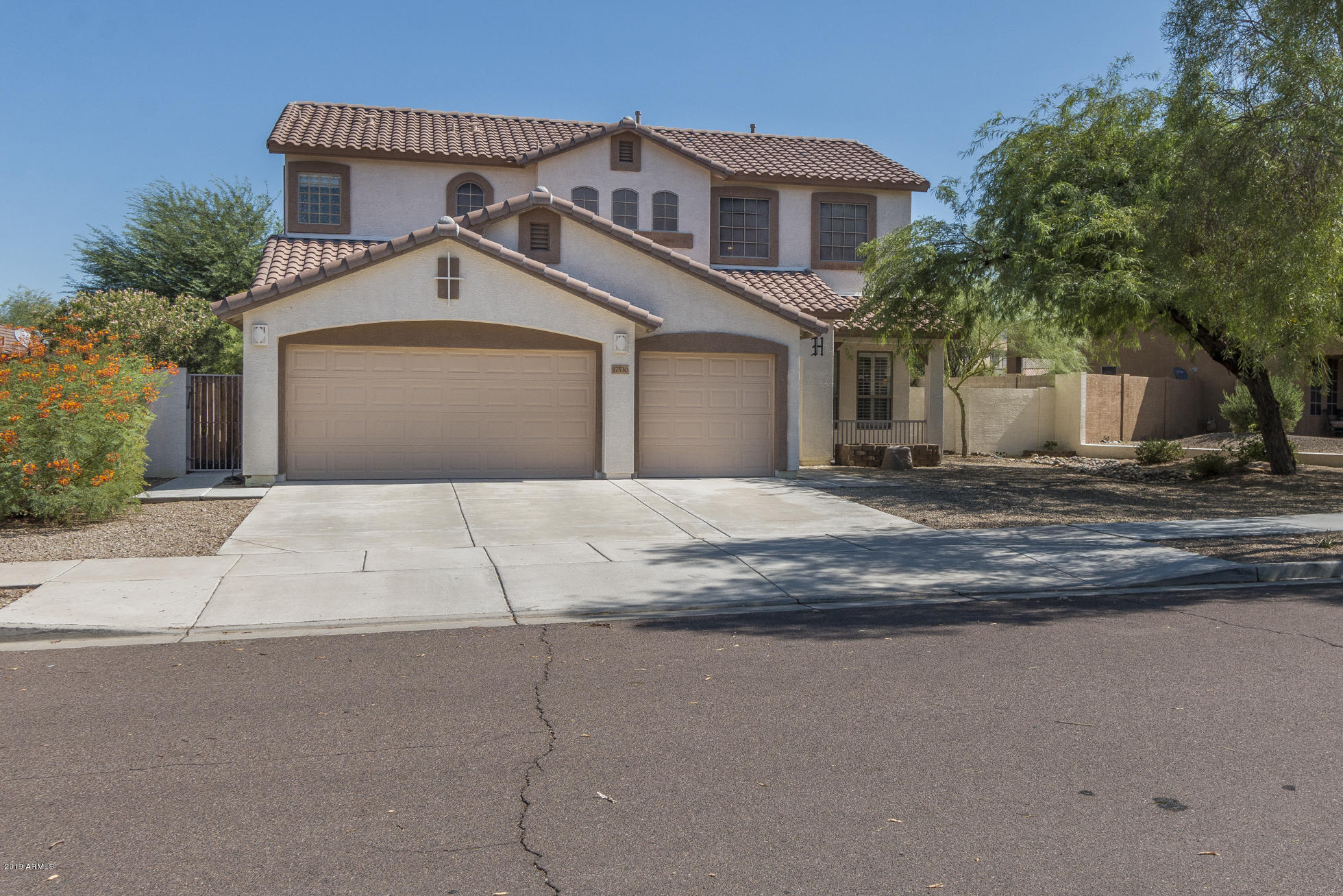 17530 West Rock Ledge Road Goodyear, AZ 85338 - Photo 32 of 54 32) WELCOME HOME!