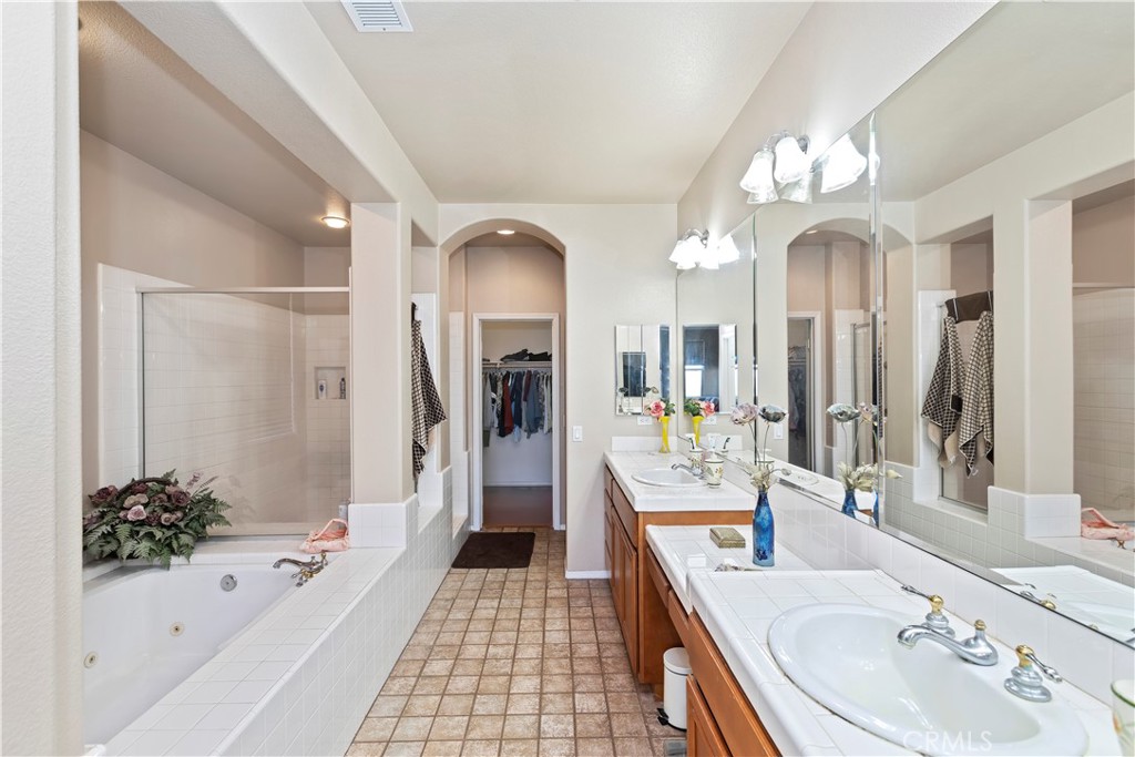 7475 Misty View Place Riverside, CA 92506 - Photo 10 of 27