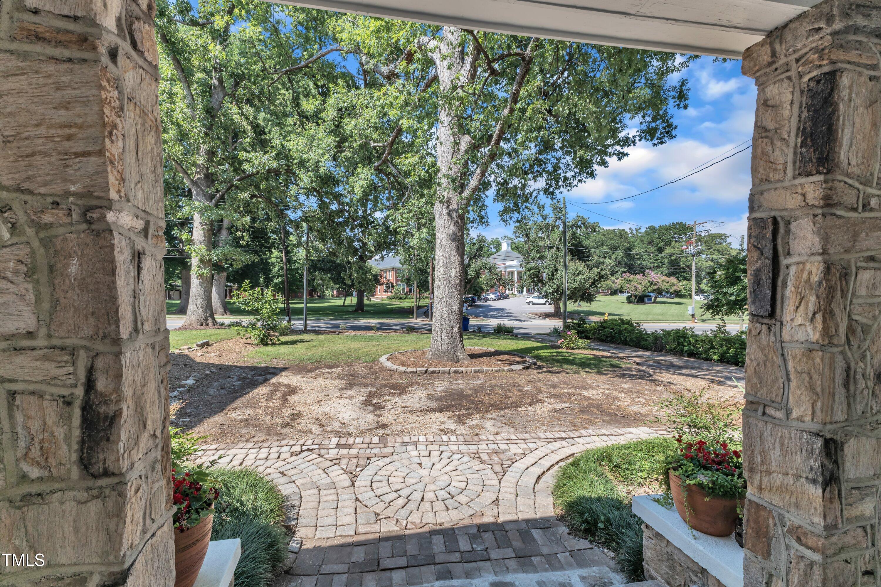 406 East Whitaker Mill Road Raleigh, NC 27608 - Photo 5 of 65 09-406 E Whitaker Mill-9