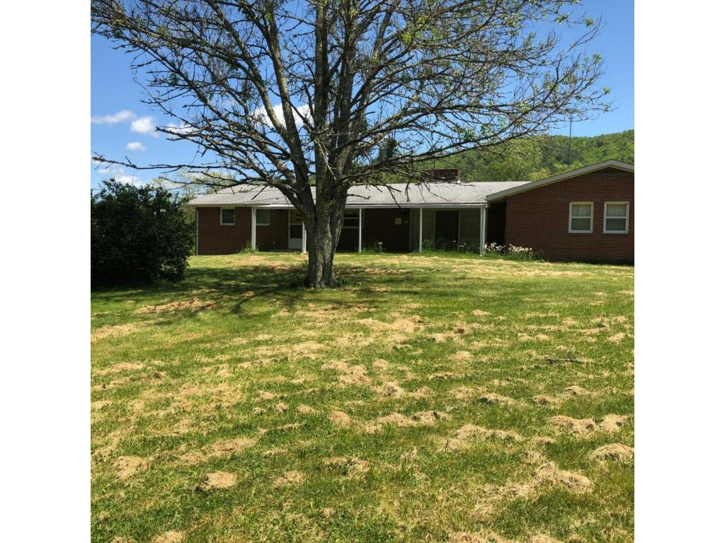 488 Lowell Stalcup Road Butler, TN 37640 - Photo 15 of 34 BACK SIDE OF HOME