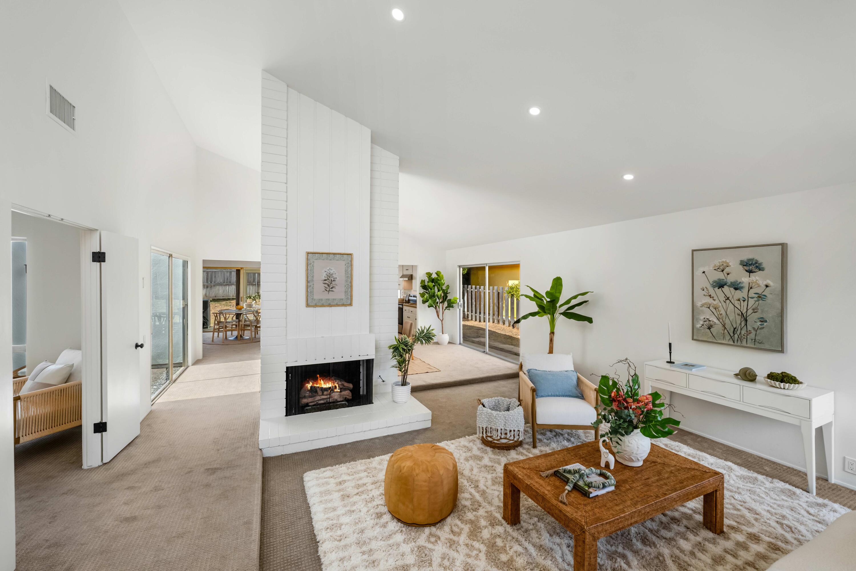 7286 Georgetown Road Goleta, CA 93117 - Photo 19 of 50 Living room - 7286 Georgetown Rd