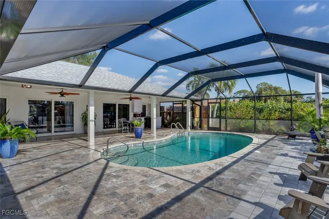 $759,000 | 1026 South Town And River Drive, Fort Myers, FL 33919
