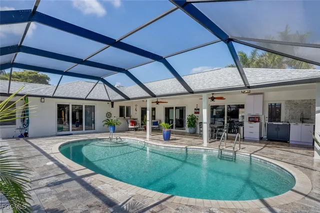 $759,000 | 1026 South Town And River Drive, Fort Myers, FL 33919
