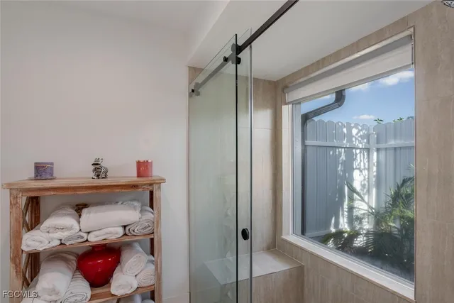 $759,000 | 1026 South Town And River Drive, Fort Myers, FL 33919