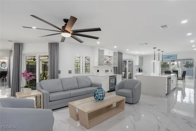 $759,000 | 1026 South Town And River Drive, Fort Myers, FL 33919