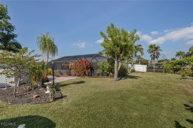 $759,000 | 1026 South Town And River Drive, Fort Myers, FL 33919