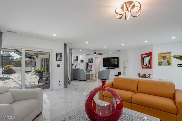 $759,000 | 1026 South Town And River Drive, Fort Myers, FL 33919