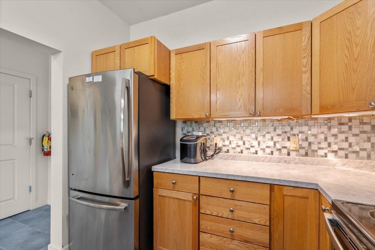 370 Farrell Street, Unit 401 South Burlington, VT 05403 - Photo 12 of 31