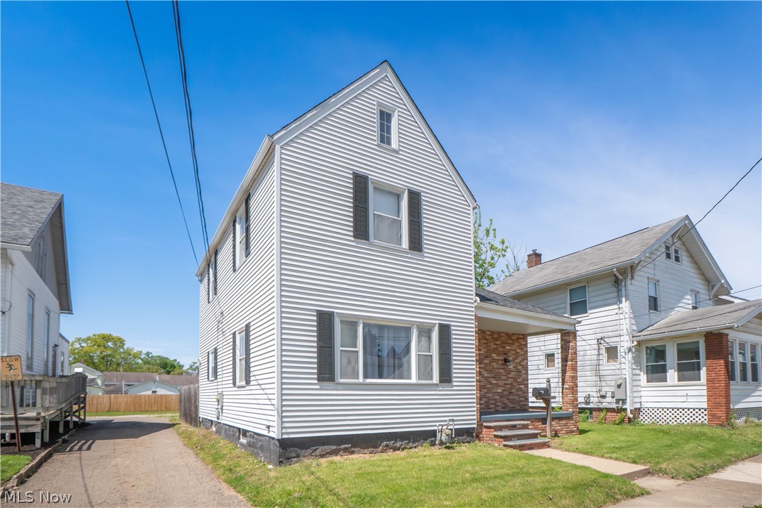 215 8th Street Southwest Massillon, OH 44647 - Photo 31 of 32