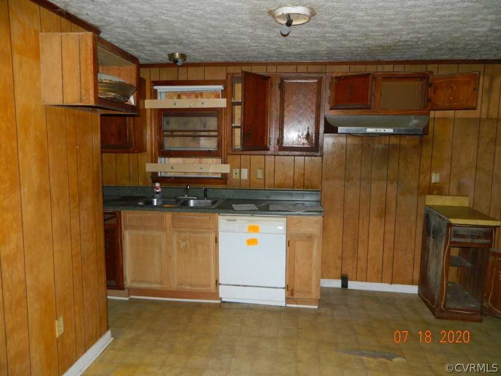 125 Sylvan Road Wakefield, VA 23888 - Photo 6 of 14 Gallery Image 6