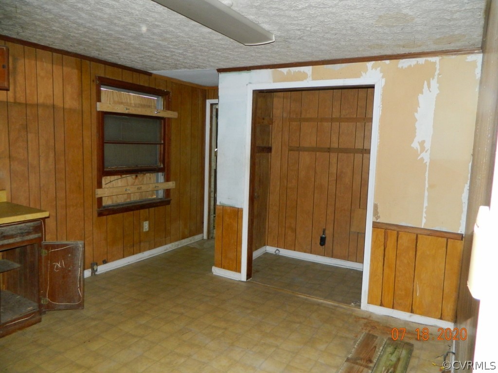 125 Sylvan Road Wakefield, VA 23888 - Photo 7 of 14 Laundry closet in kitchen.