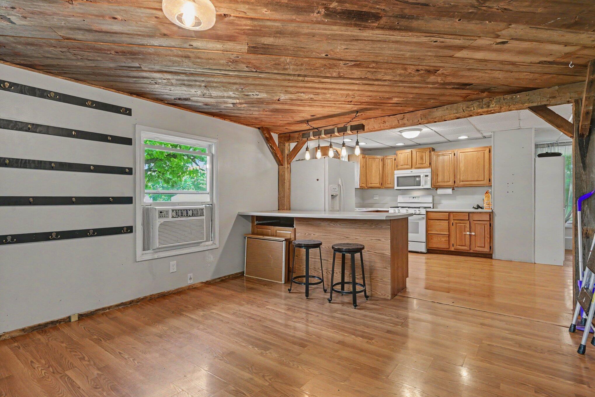 992 Lindley Road Bronson, MI 49028 - Photo 13 of 37 013_file_8696