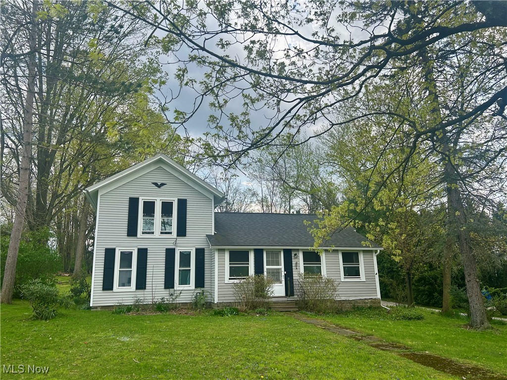 13621 Spring Street Burton, OH 44021 - Photo 3 of 7 Gallery Image 3