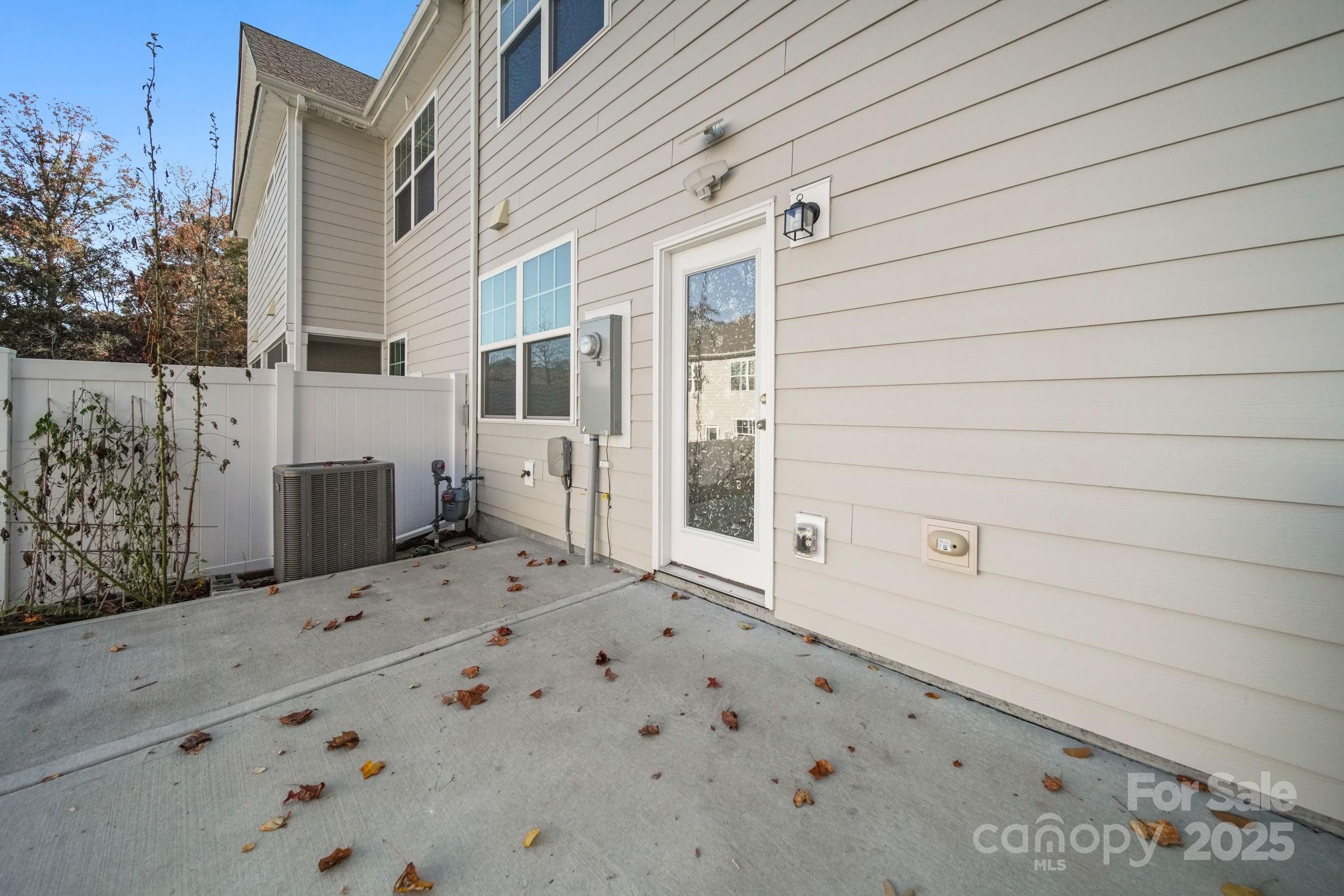 808 Gable Oak Lane Fort Mill, SC 29708 - Photo 23 of 41 a view of a house with a wooden fence