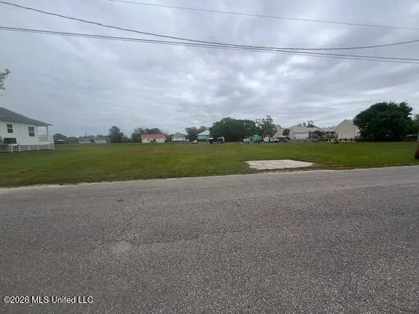 $85,000 | 104 Runnels Avenue, Long Beach, MS 39560