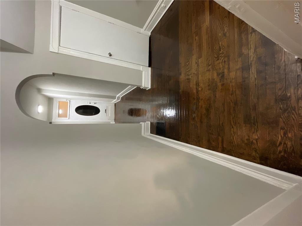 5331 Ridge Avenue St. Louis, MO 63112 - Photo 3 of 23
