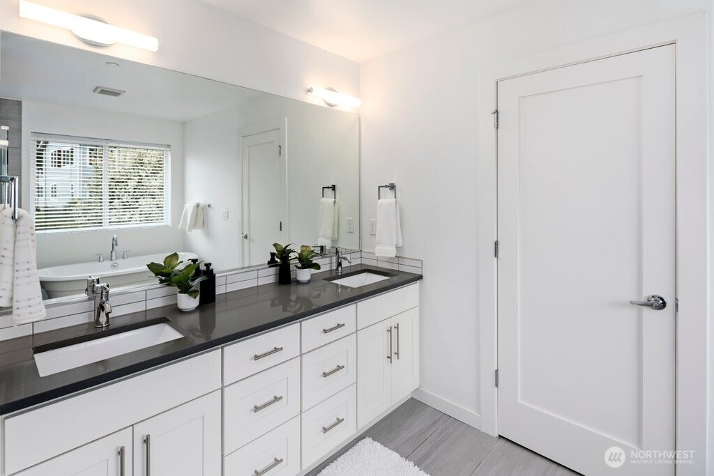 16431 Sylvester Road Southwest Burien, WA 98166 - Photo 22 of 32