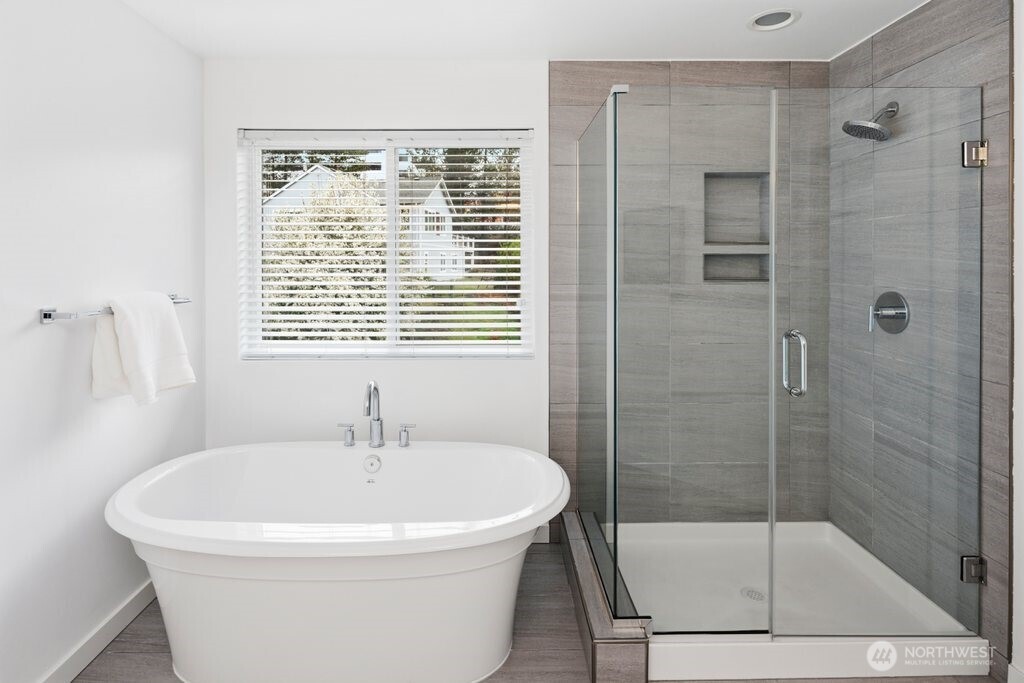 16431 Sylvester Road Southwest Burien, WA 98166 - Photo 23 of 32