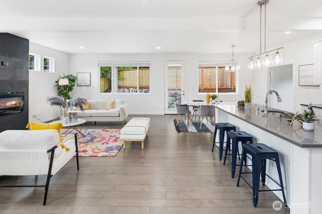 16431 Sylvester Road Southwest Burien, WA 98166 - Photo 7 of 32