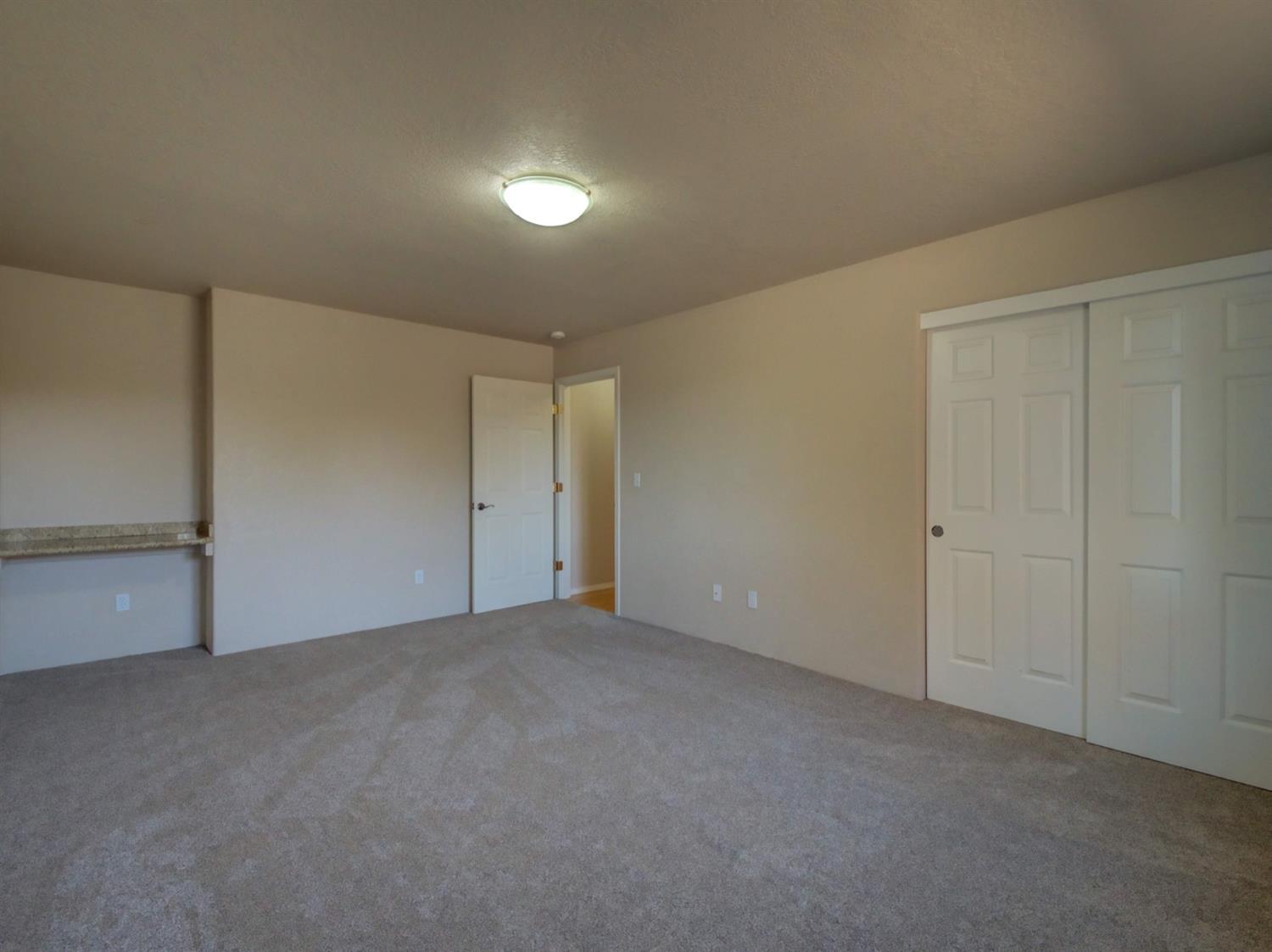 1535 Ridge Way Medford, OR 97504 - Photo 16 of 23 Third bedroom.
