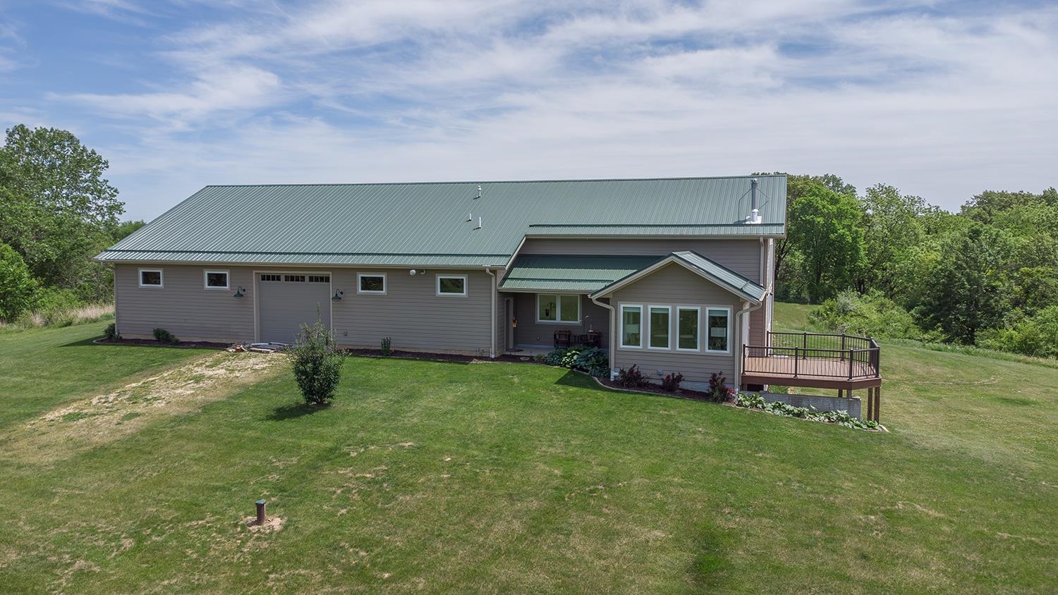 16168 Scenic Ridge Road Savanna, IL 61074 - Photo 5 of 58
