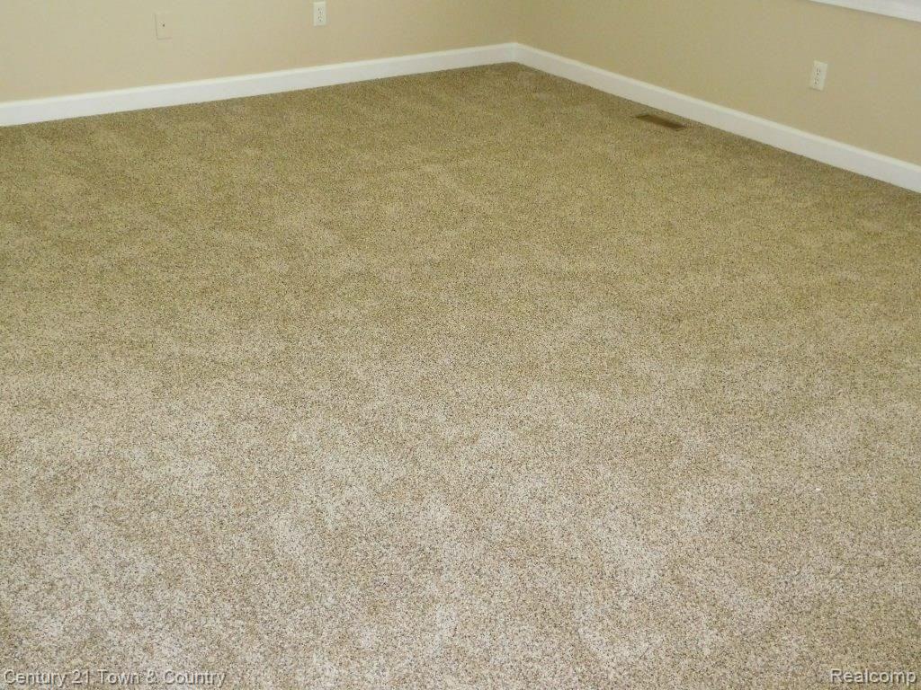 4675 Oakhurst Ridge Road, Unit 235 Clarkston, MI 48348 - Photo 20 of 46 20.JPG