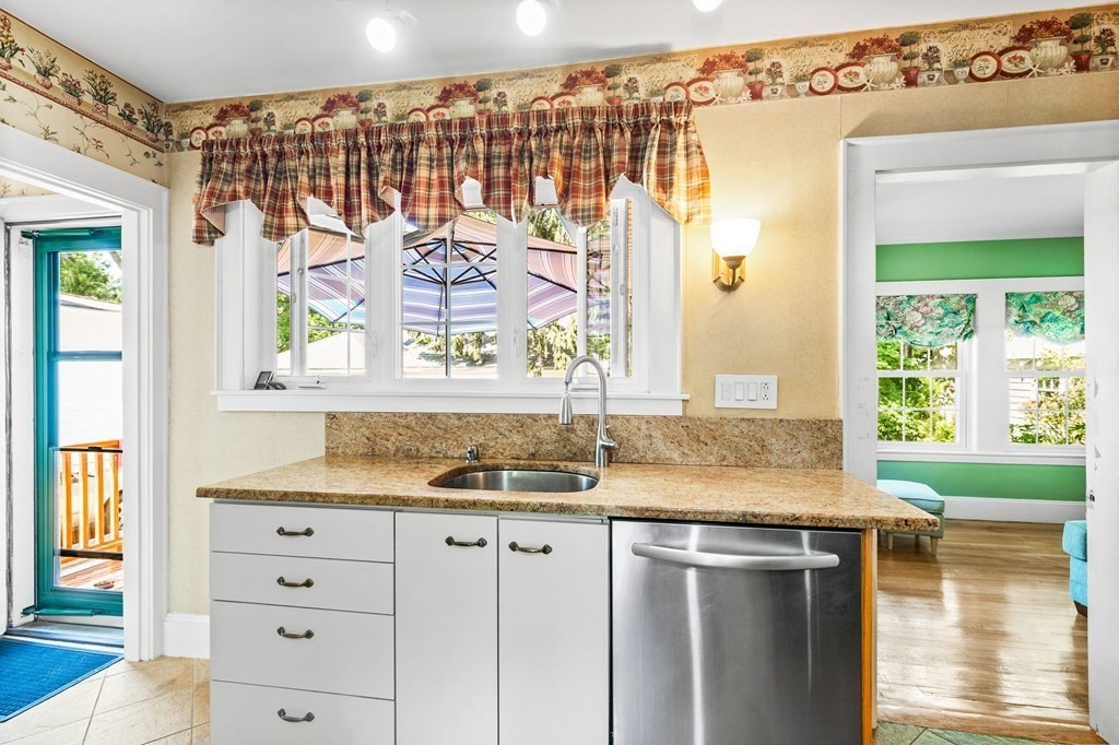 25 Briarfield Road Milton, MA 02186 - Photo 13 of 41 Gallery Image 13