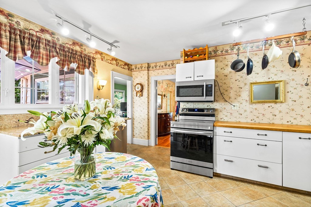 25 Briarfield Road Milton, MA 02186 - Photo 15 of 41 Gallery Image 15