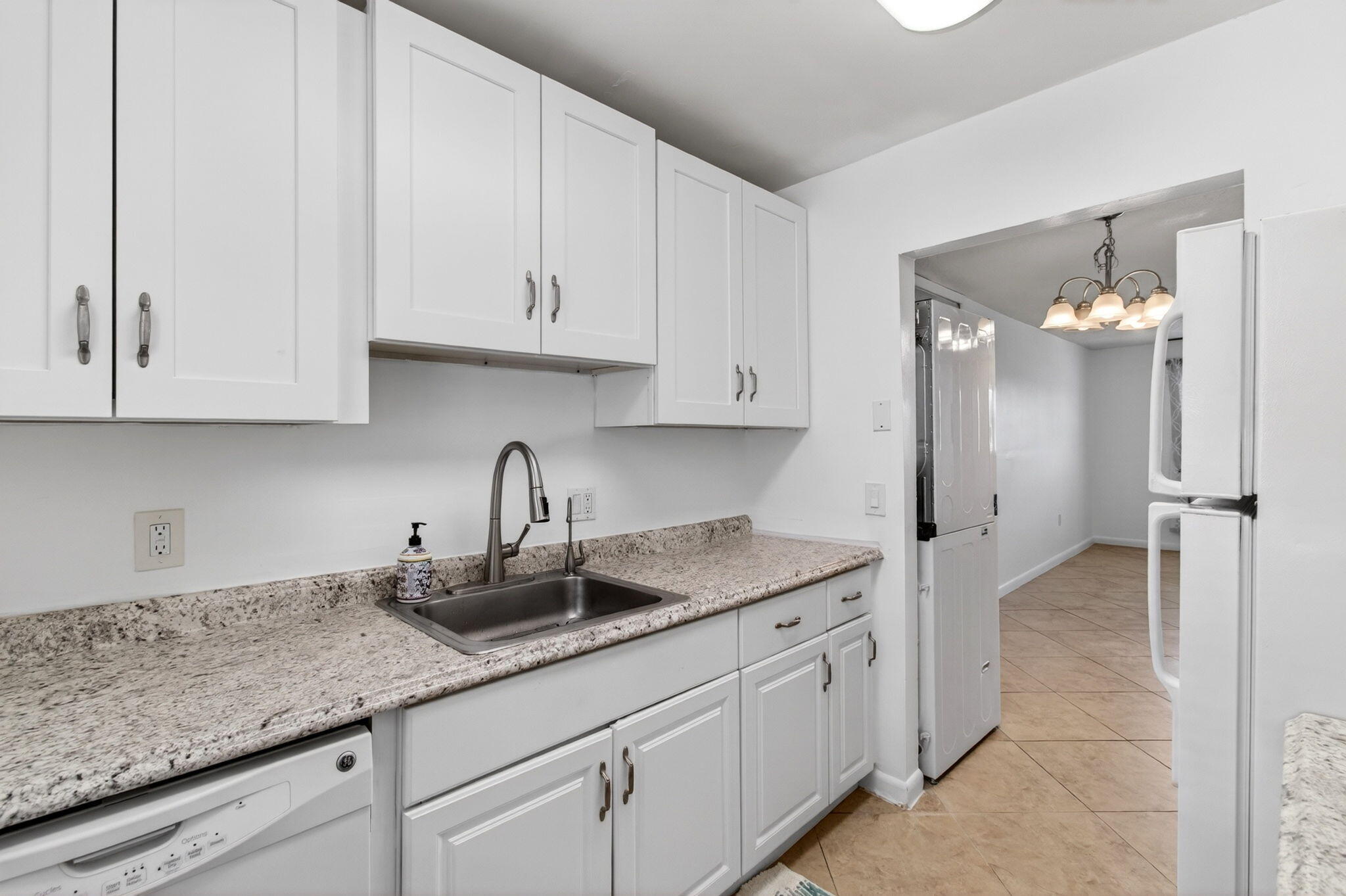 600 Southwest 2nd Avenue, Unit 240 Boca Raton, FL 33432 - Photo 9 of 54 Kitchen