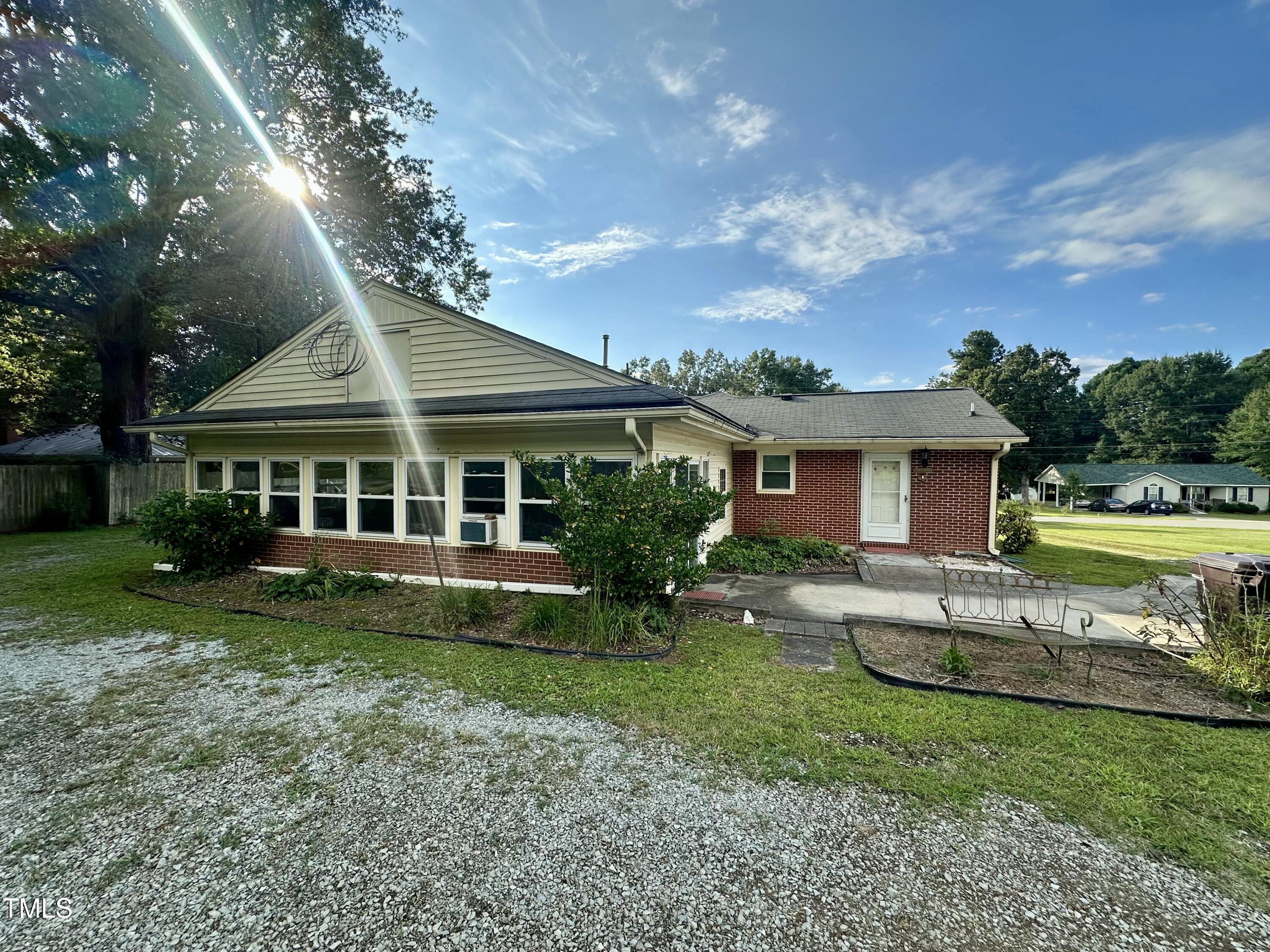 814 Frank Street Roxboro, NC 27573 - Photo 11 of 13 IMG_2305