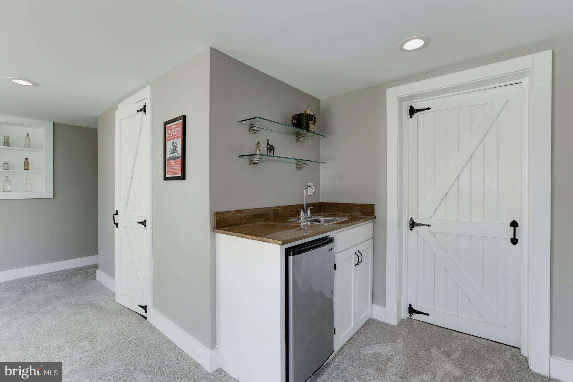 222 South River Clubhouse Road Edgewater, MD 21037 - Photo 17 of 30 Wet Bar