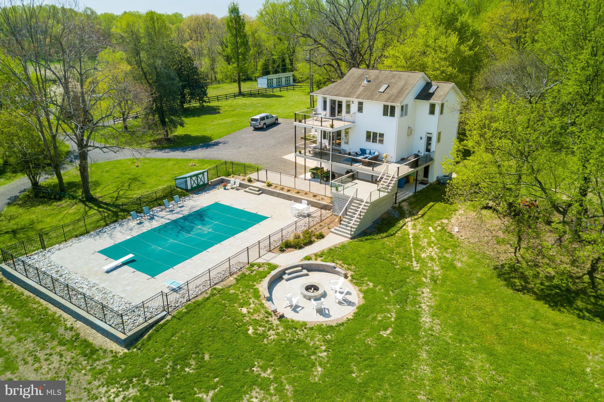 222 South River Clubhouse Road Edgewater, MD 21037 - Photo 4 of 30 Exterior (General)