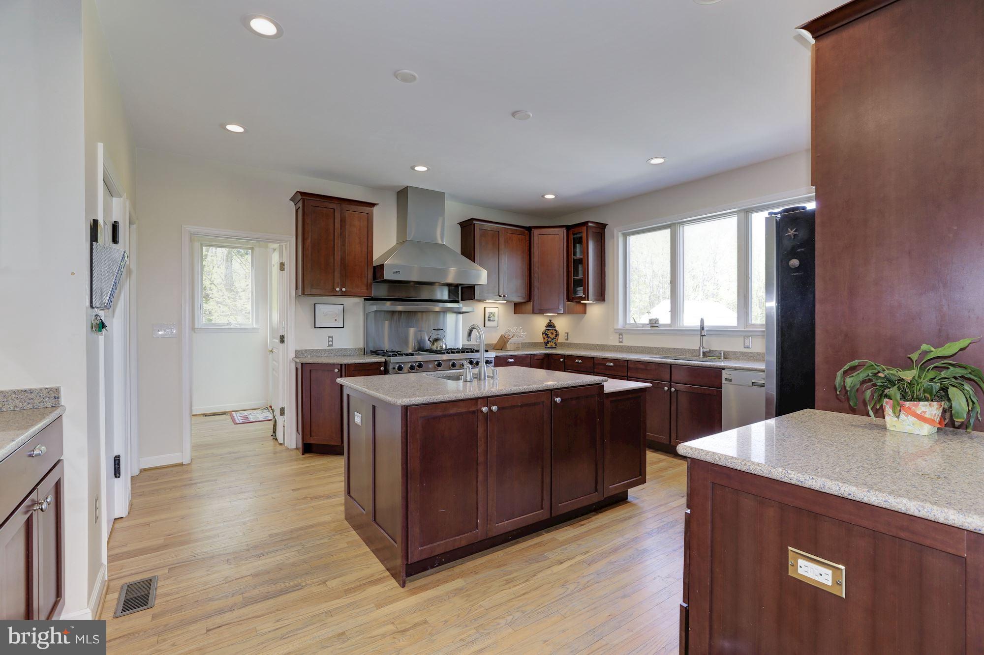 222 South River Clubhouse Road Edgewater, MD 21037 - Photo 8 of 30 Kitchen