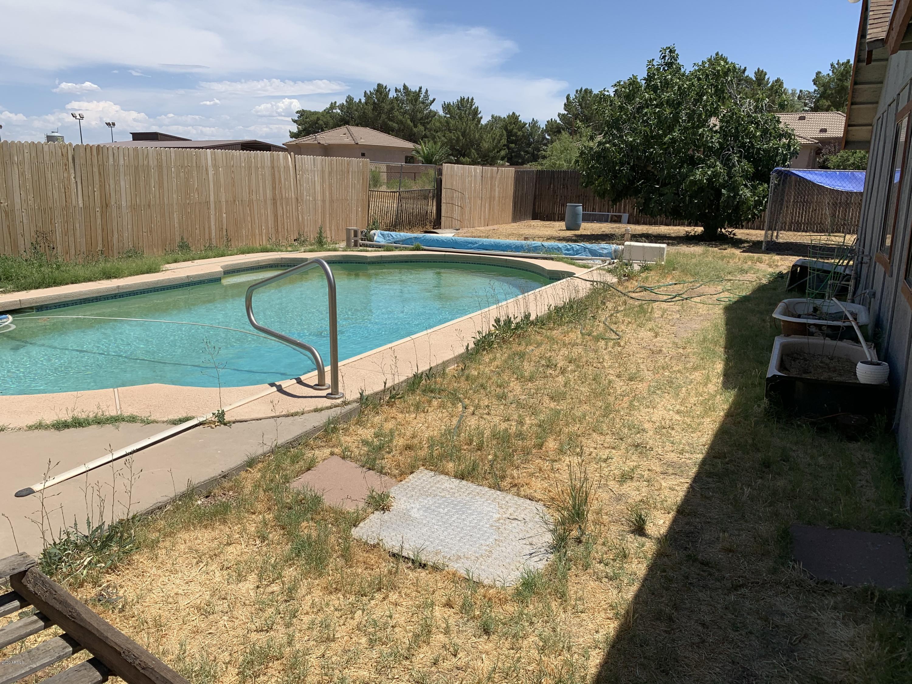 43651 North Jackrabbit Road San Tan Valley, AZ 85140 - Photo 14 of 42 Fenced Play Pool