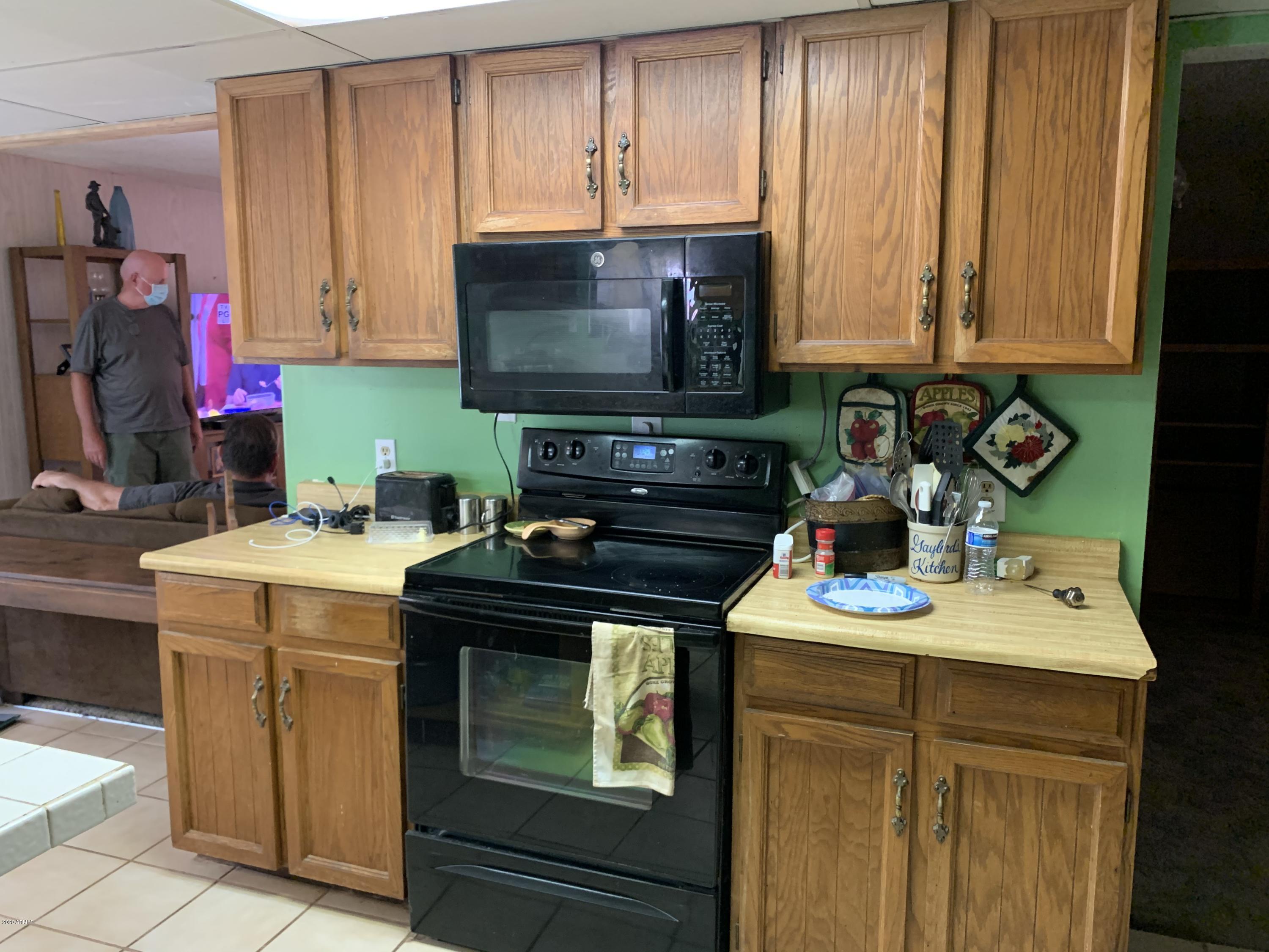 43651 North Jackrabbit Road San Tan Valley, AZ 85140 - Photo 26 of 42 Kitchen - Cooking Area