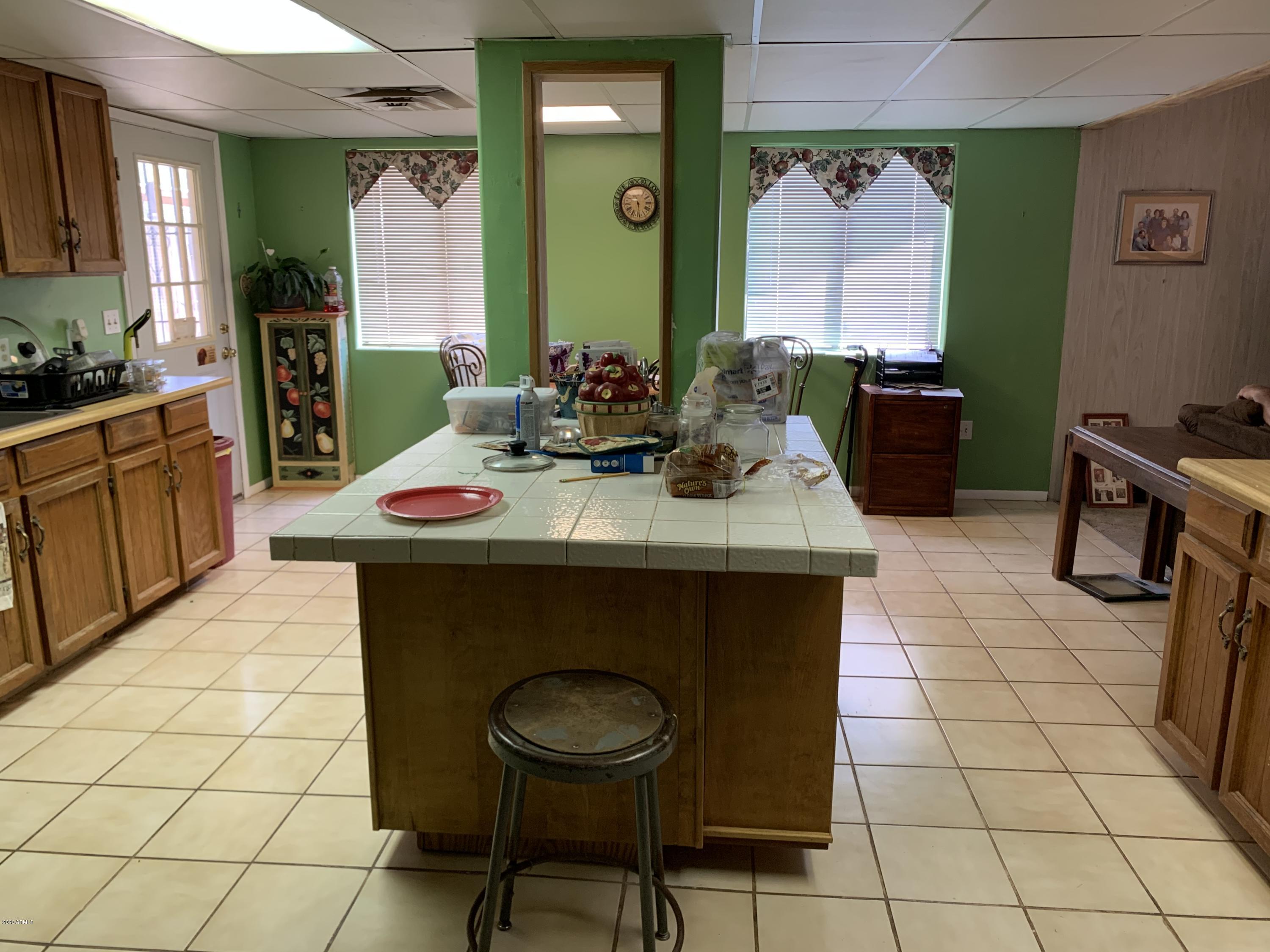43651 North Jackrabbit Road San Tan Valley, AZ 85140 - Photo 28 of 42 Kitchen Food Prep Area/Breakfast Bar