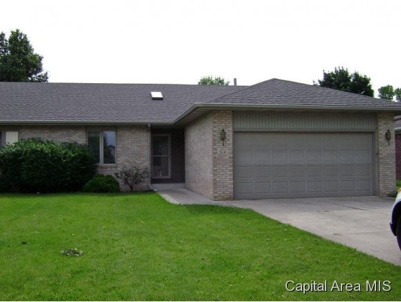 514 Golf Road Springfield, IL 62704 - Photo 1 of 11