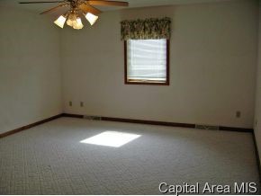 514 Golf Road Springfield, IL 62704 - Photo 8 of 11