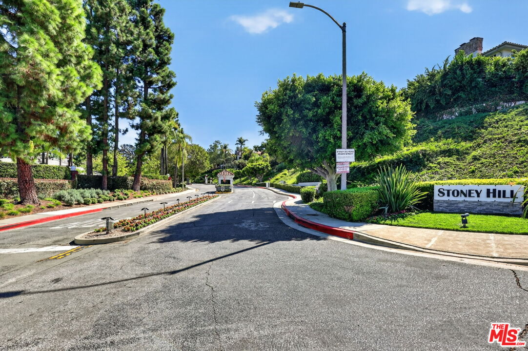 12699 Promontory Road Los Angeles, CA 90049 - Photo 61 of 69 Gallery Image 61