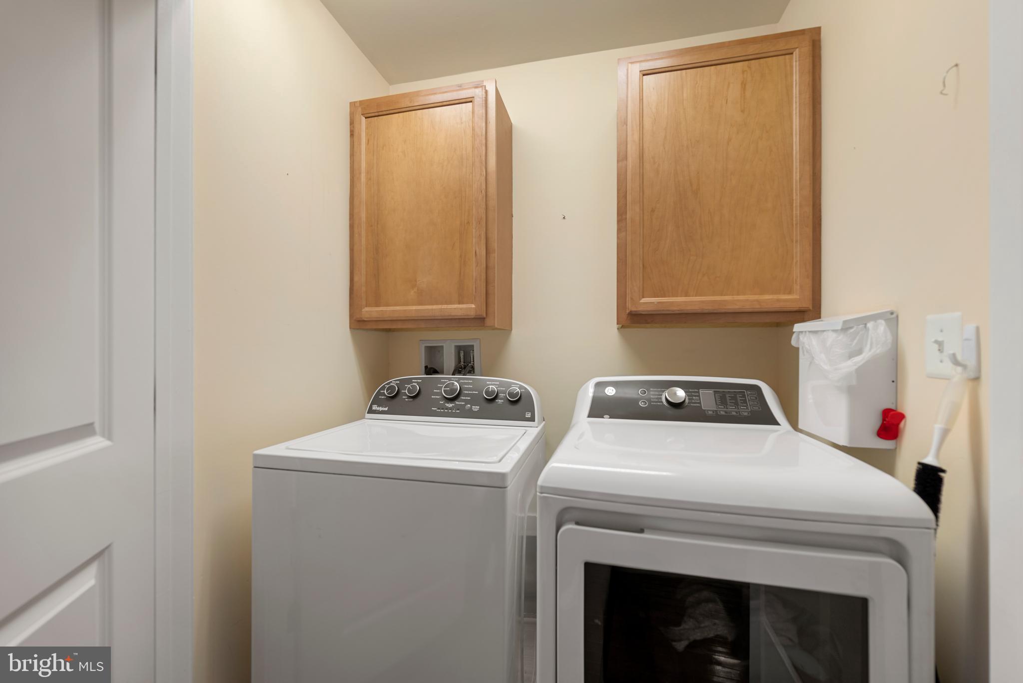 710 East Howell Avenue Alexandria, VA 22301 - Photo 24 of 43 a utility room with dryer and washer