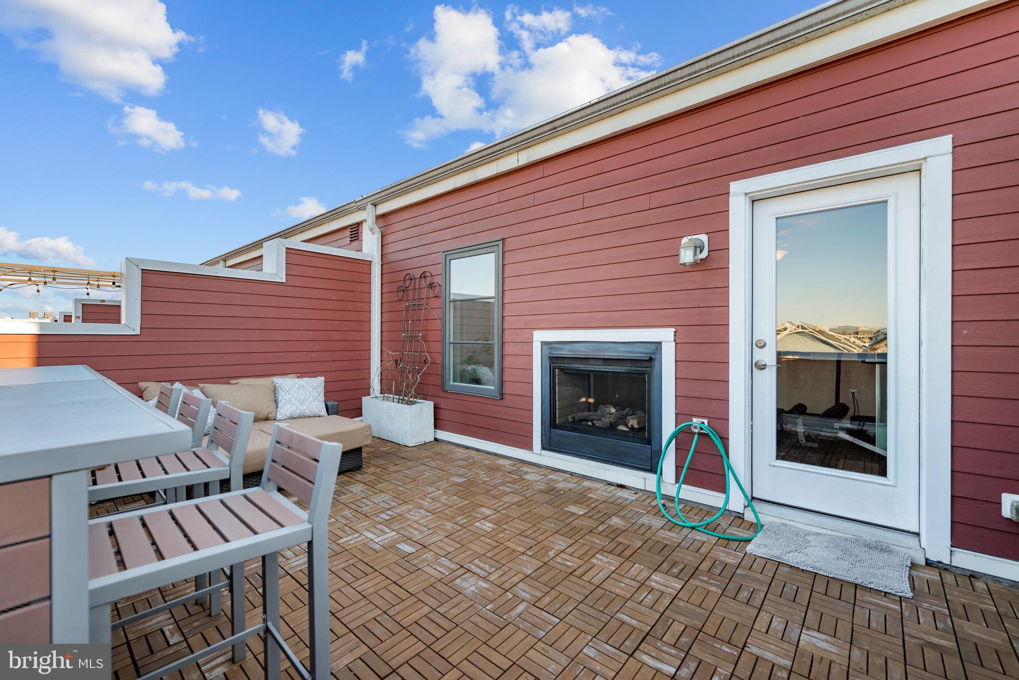 710 East Howell Avenue Alexandria, VA 22301 - Photo 28 of 43 Rooftop Deck