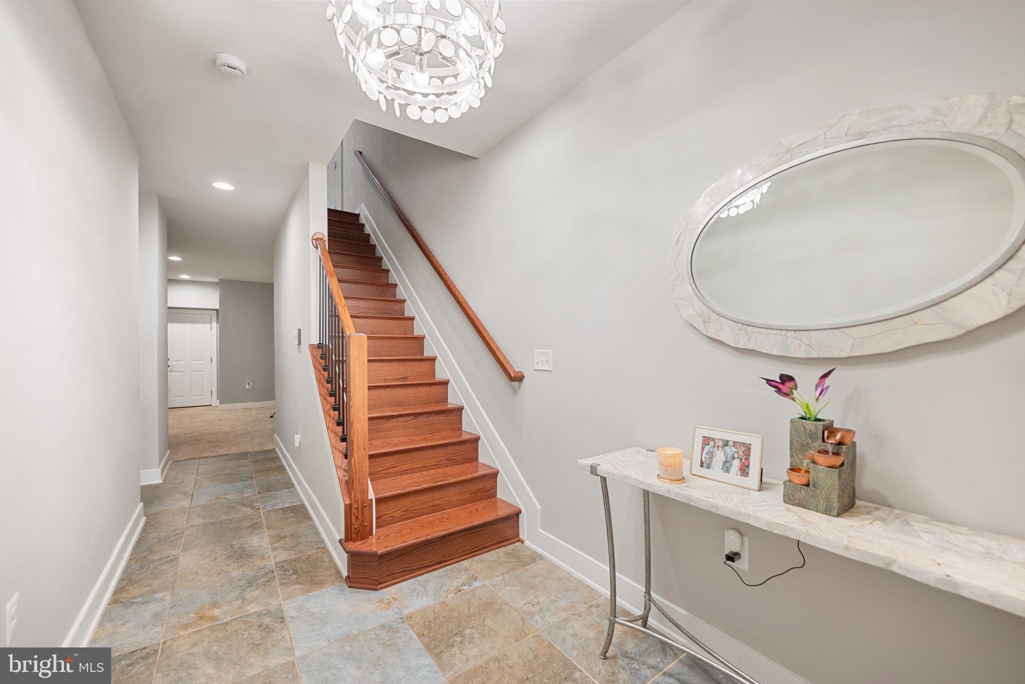 710 East Howell Avenue Alexandria, VA 22301 - Photo 29 of 43 Entryway