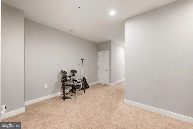 a large building with a lot of windows