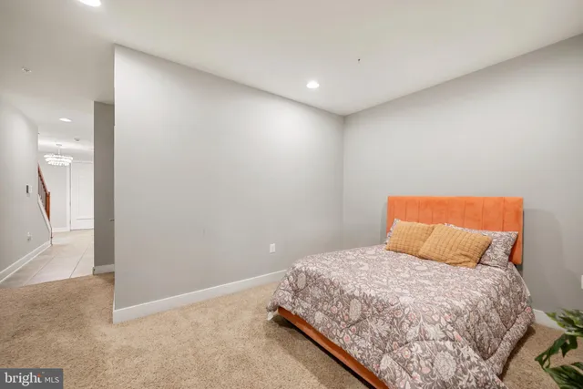 $6,500 | 710 East Howell Avenue, Alexandria, VA 22301