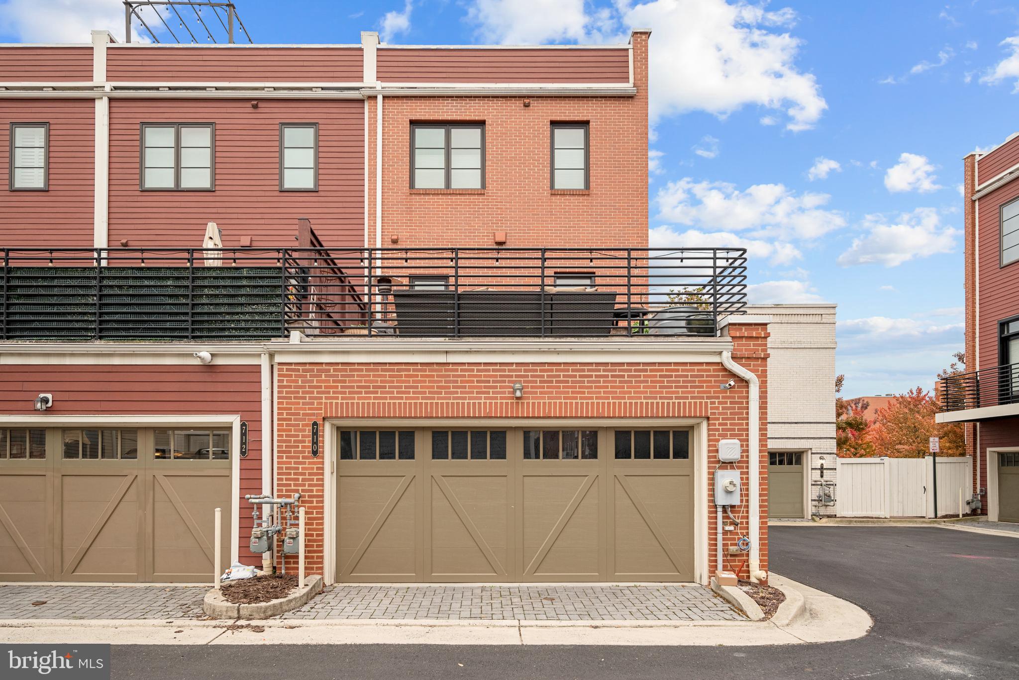 710 East Howell Avenue Alexandria, VA 22301 - Photo 40 of 43 a view of a house with wooden fence