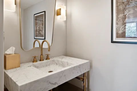 $5,950,000 | 975 Memorial Drive, Unit 211, Cambridge, MA 02138