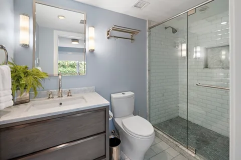 $5,950,000 | 975 Memorial Drive, Unit 211, Cambridge, MA 02138