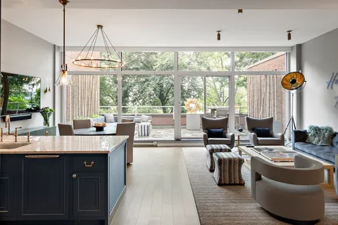 $5,950,000 | 975 Memorial Drive, Unit 211, Cambridge, MA 02138