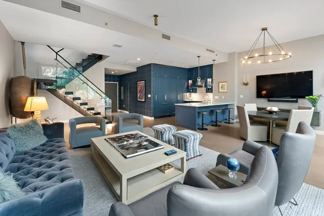 $5,950,000 | 975 Memorial Drive, Unit 211, Cambridge, MA 02138